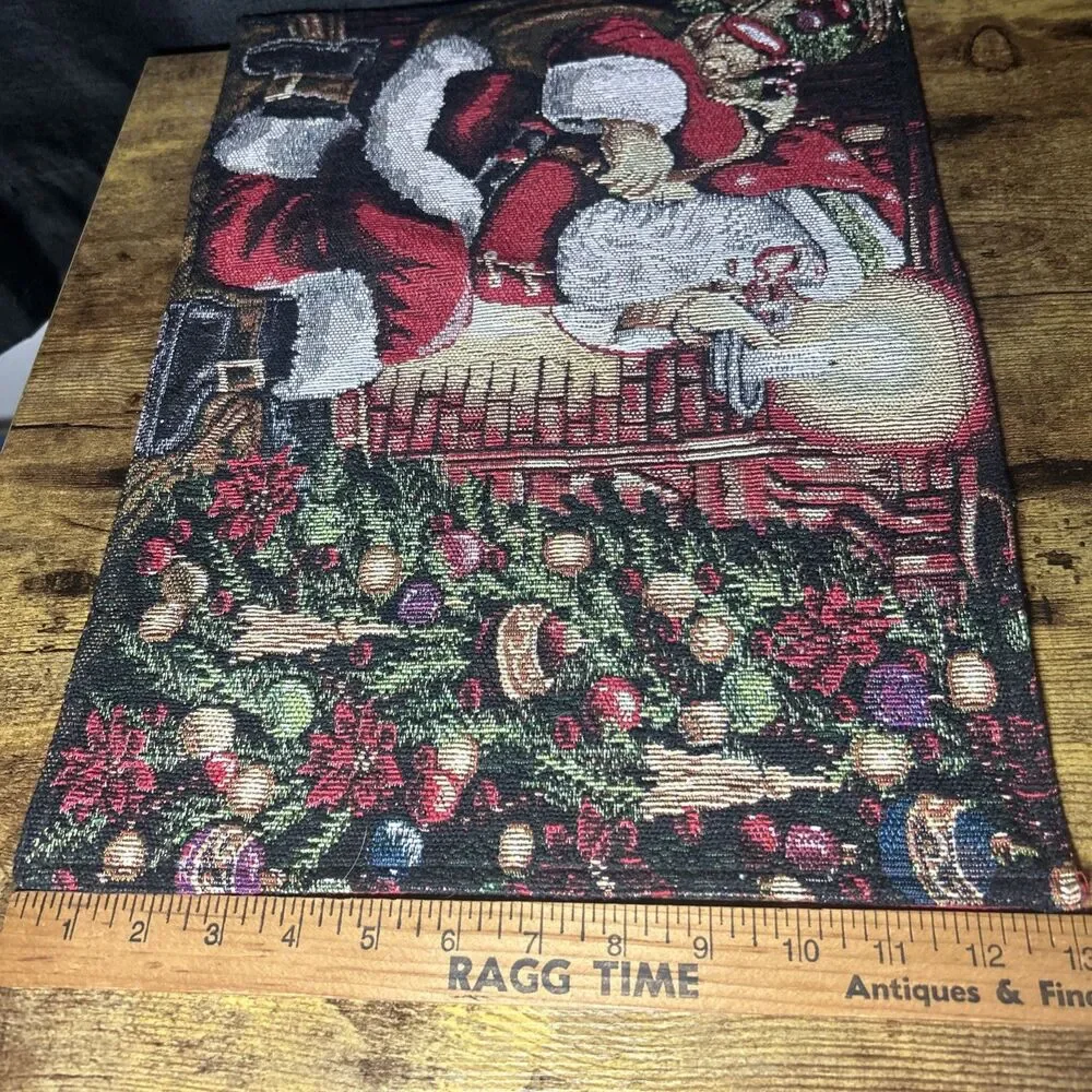 SANTA Placemats Set of 4 & Table Runner Classic CHRISTMAS Sack Gifts Tapestry